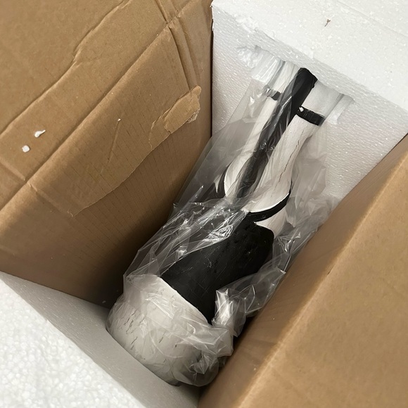 🎄 National Tree Co. HGTV 24” Rocking Horse Wooden - Picture 9 of 12